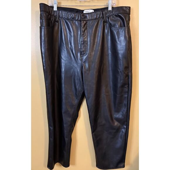 Abercrombie&Fitch Ankle Straight Ultra High Rise Vegan Leather Pants Size 35/20 - Picture 1 of 5